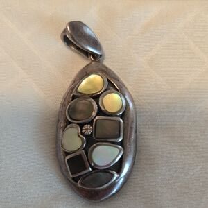 Elegant Silver Pendant with Mother of Pearl Inlay